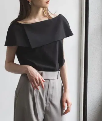 NOBLE 노블 케이프 블라우스 블랙