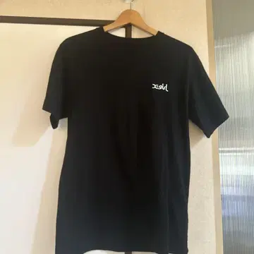 xgirl INTERNATIONAL 블랙 티셔츠