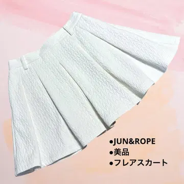 [새상품급] JUN&ROPE 준앤로페 골프웨어 플레어 스커트