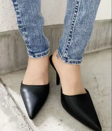 GYDA 포인티드 뮬