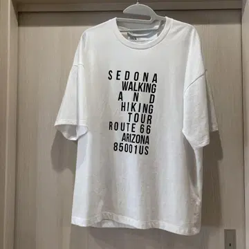 저널 스탠다드 Tic ca 이번 시즌 신상 T셔츠 시착만 한 상품