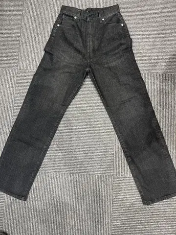 쿠미쿄쿠 온워드 DENIM 블랙 데님 스트레이트 팬츠