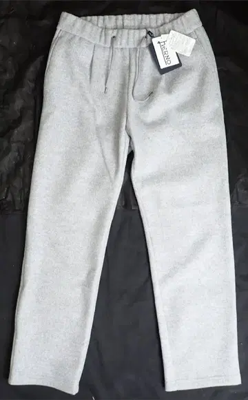 컨디션 최상 HERNO 그레이 울 스트레이트 팬츠 맨투맨 M