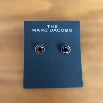 THE MARC JACOBS 스터드 귀걸이 블랙/실버