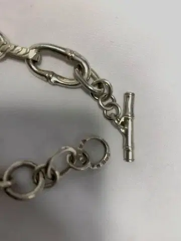 거의 새상품 미착용 정가 72600엔 실버 브루나보인 타케토라 블레스