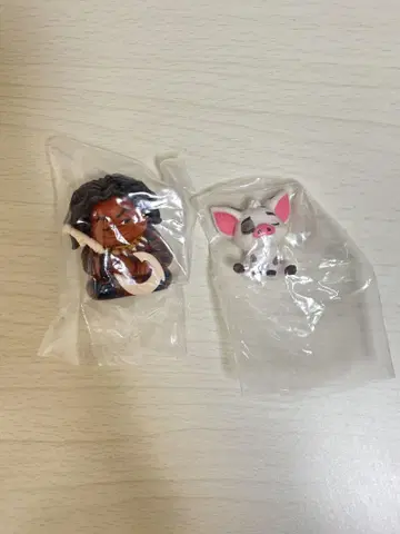 어깨 쿵 모아나, 마우이와 푸아