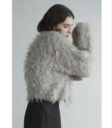 CLANE SHAGGY SHORT KNIT CARDIGAN