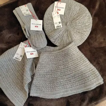 새상품 UNIQLO 유니클로 이네스 머플러 장갑 모자