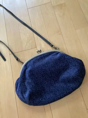가마구치 핸드백 새상품급
