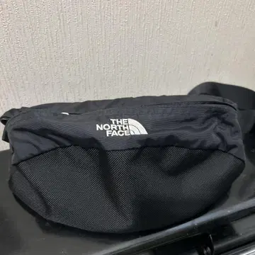 THE NORTH FACE 바디백 블랙