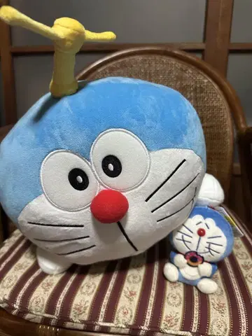 도라에몽 빙글빙글 타케콥터 BIG 봉제 인형 도넛