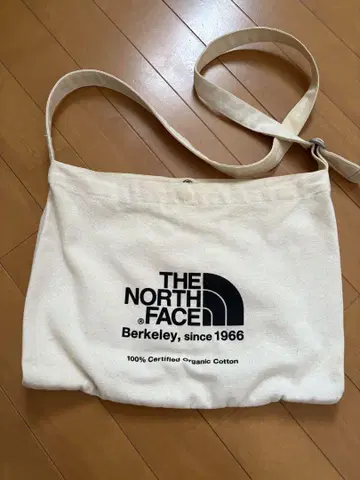 THE NORTH FACE 숄더백 크림색