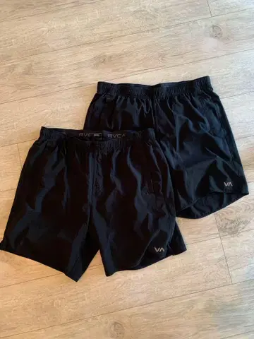 RVCA 블랙 숏팬츠 2매 세트