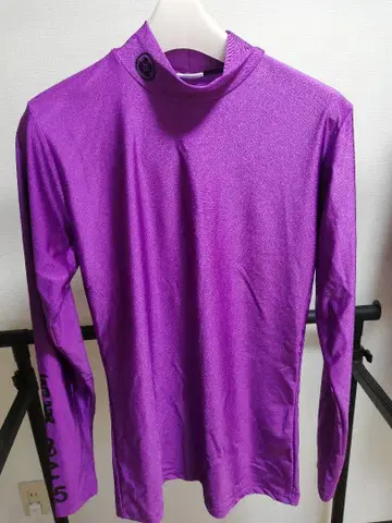 모모이로 클로버Z 타카기 레니 긴팔 하이넥 셔츠