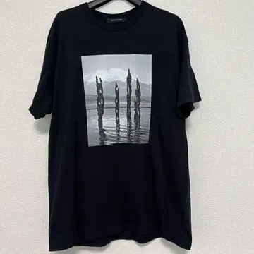 ALMOSTBLACK 그래픽 티셔츠 블랙