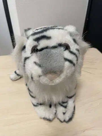 화이트 타이거 봉제 인형