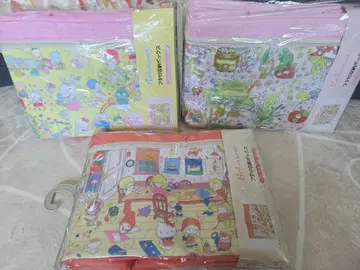 산리오 캐릭터즈 뚜껑 있는 수납 박스 키링 이치고 신문