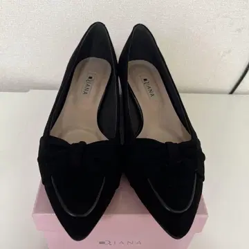 새상품 DIANA 플랫슈즈