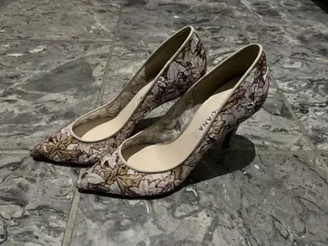 DIANA 펌프스 23.0cm (박스 없음)