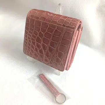 핑크 3단 폴더형 지갑 크로커다일