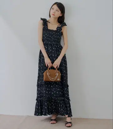 chico 프릴 디자인 베어 원피스