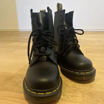 [새상품] 닥터마틴 부츠 UK3