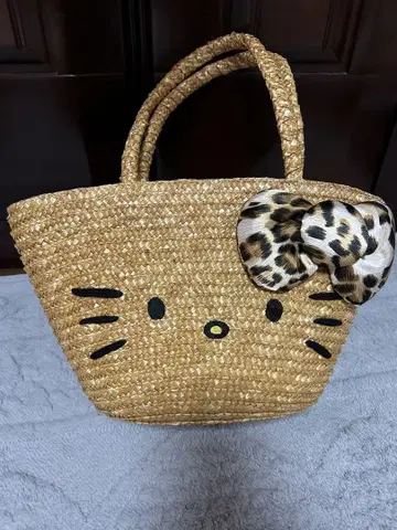 헬로키티 스트로우 토트백