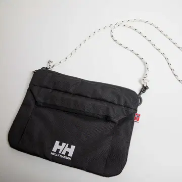 HELLY HANSEN 블랙 숄더백
