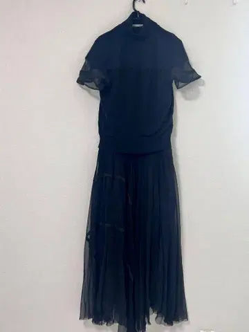 JOHN SMEDLEY / sacai 블랙 반팔 롱 원피스