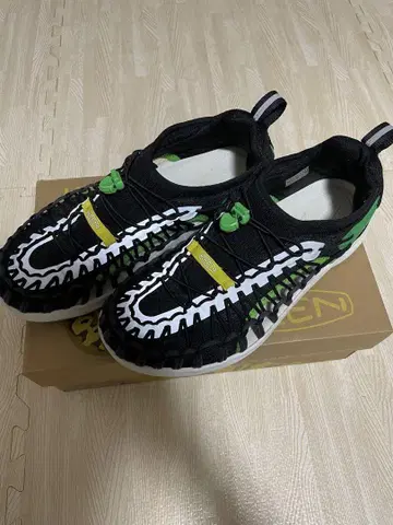 KEEN 킨 UNEEK 유니크 SNK 샌들 27.5cm 새상품급