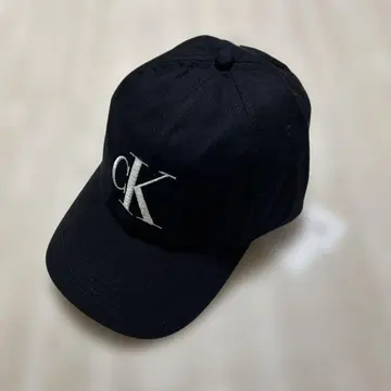 (해외 공식 매장 구매) 캘빈클라인 CK 로고 캡 블랙