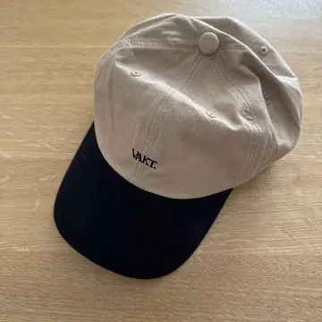 VAKT. 캡 베이지/블랙