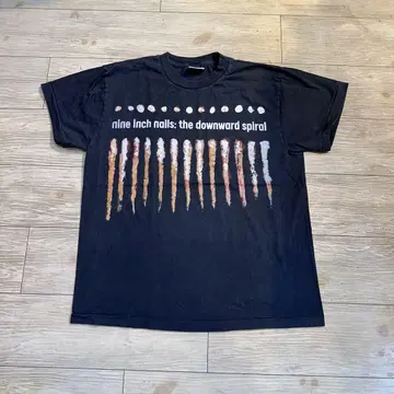 새상품 429 [ L ] Nine Inch Nails 티셔츠