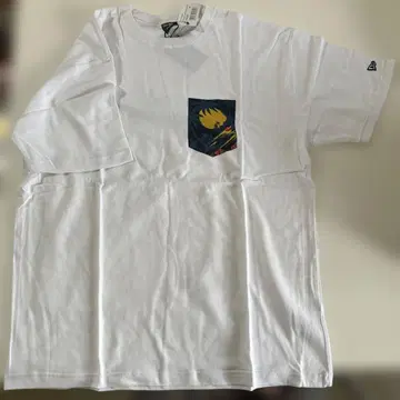 뉴에라 화이트 T셔츠