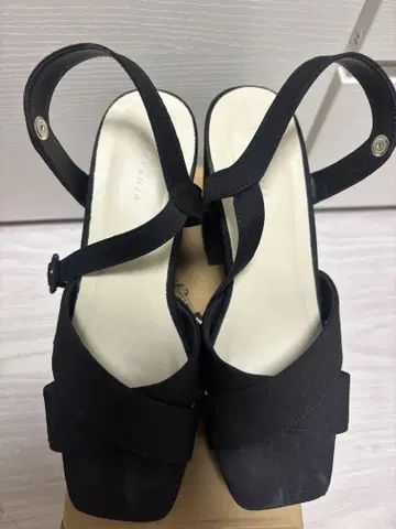 ESPERANZA 라쿠모리 샌들 L 블랙 스무스 소재