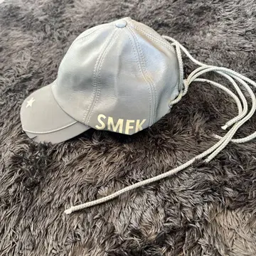 SMFK 발광 그레이 캡