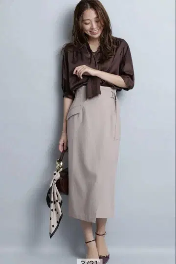 JUSGLITTY 랩 디자인 타이트 스커트