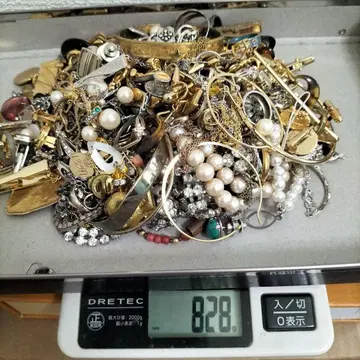 액세서리 모음 828g
