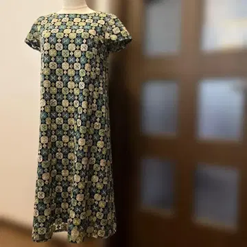 새상품 호코모모라 자수 레이스 원피스