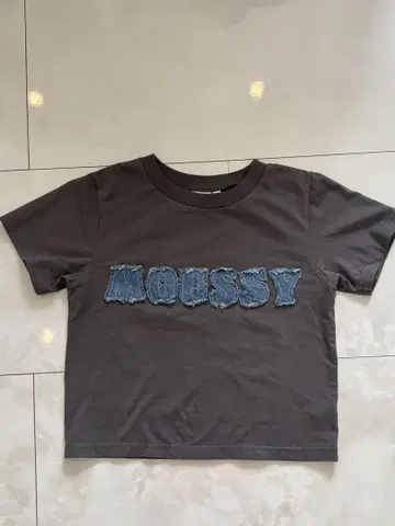 moussy 상의