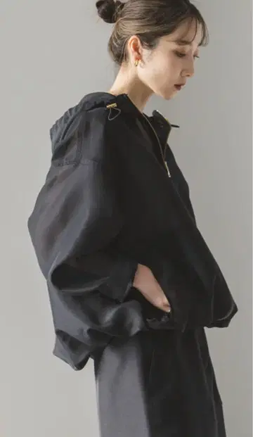 NOBLE 밀키 시어 볼륨 블루종
