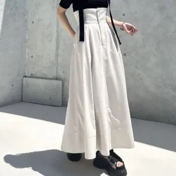 PAGEBOY 서스펜더 라이트 코튼 스커트 베이지