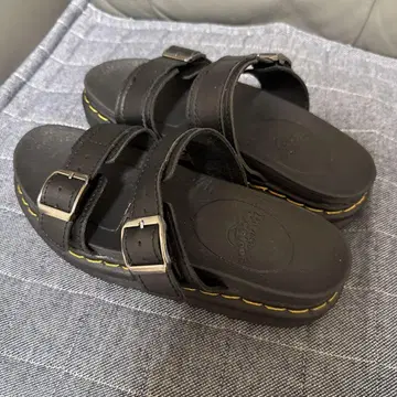 블랙 통굽 간호사 샌들