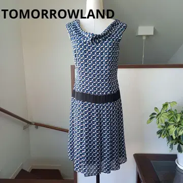 새상품급 TOMORROWLAND 슬리브리스 원피스