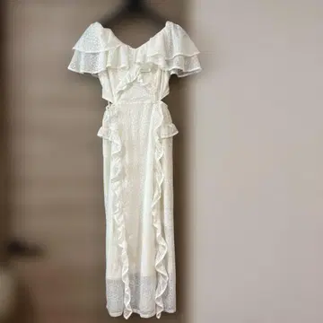 LILY BROWN 프릴 오프숄더 원피스