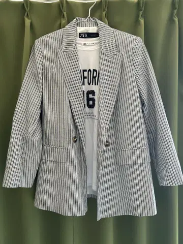 ZARA 스트라이프 자켓 S 사이즈