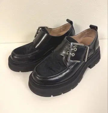 ALL BLACK 블랙 통굽 로퍼 송치 버클
