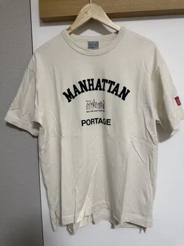 MANHATTAN PORTAGE 티셔츠 크림색