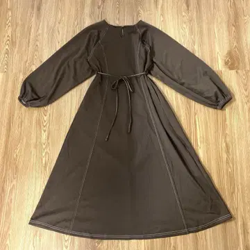 mil [150cm 전후 작은 체구 사이즈] 배색 스티치 키넥 원피스