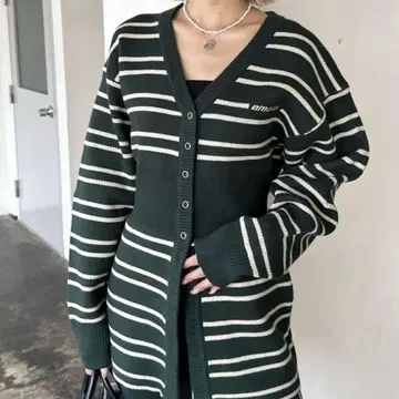 EMODA 치 라인 로고 가디건